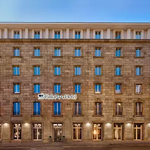 4* מלון Park Plaza